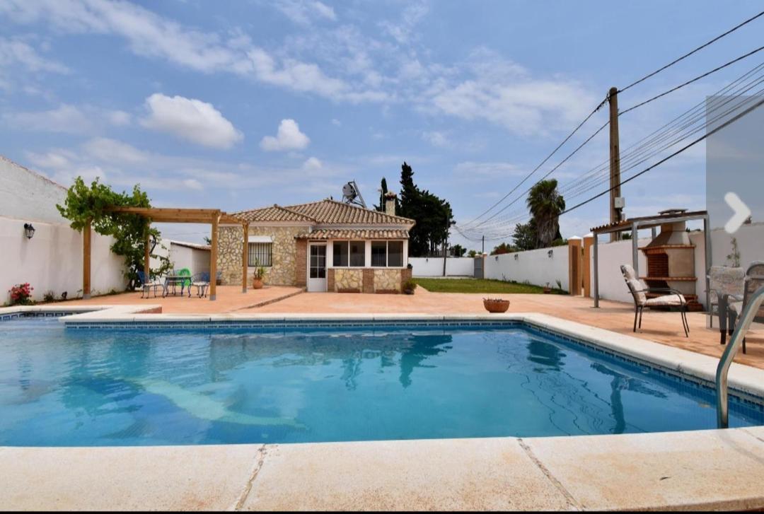 Chalet Villa Caulina Chiclana de la Frontera Εξωτερικό φωτογραφία